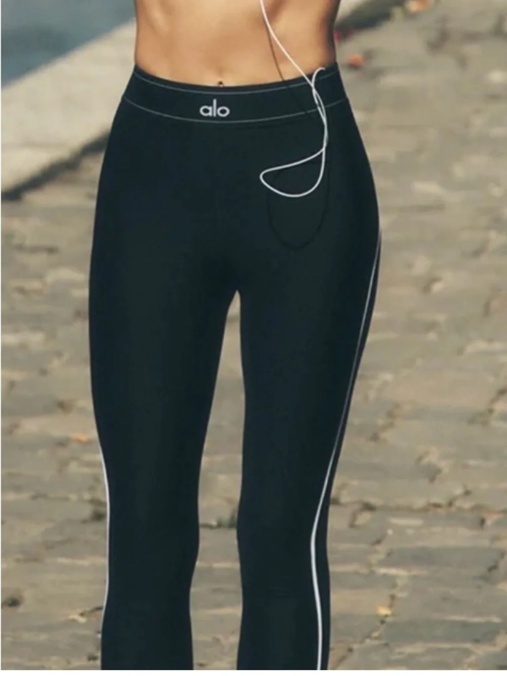 Alo Yoga Black Airlift High-Waist Suit Up Legging